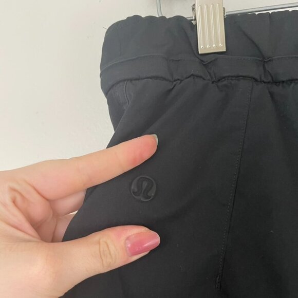 Lululemon Cinchable Waist High Rise Woven Shorts Black Size Large - Picture 5 of 7